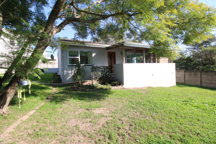1 Bedroom Property for Sale in Beacon Bay Eastern Cape